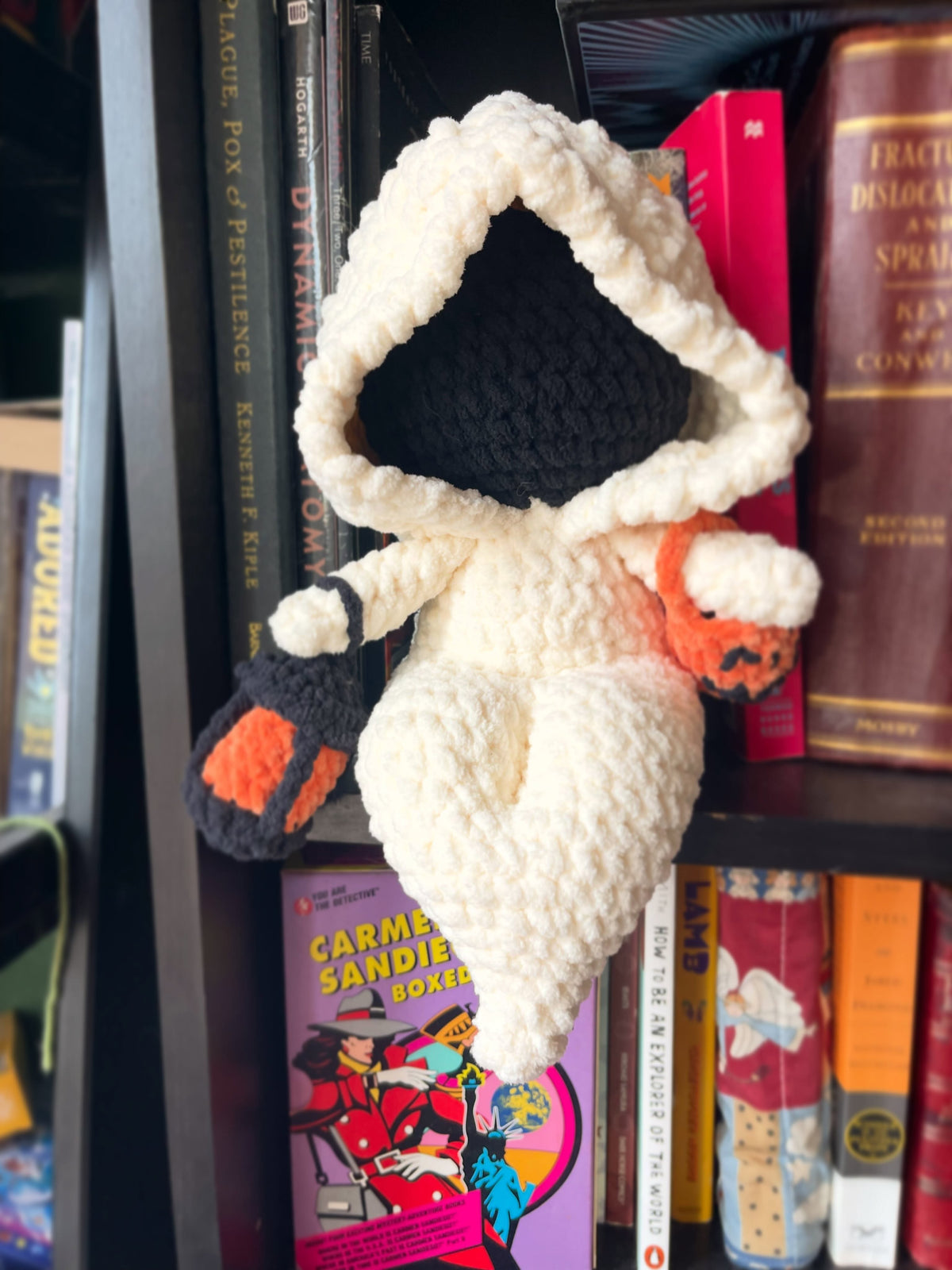 Momo the Sitting Ghost - Crochet Plush